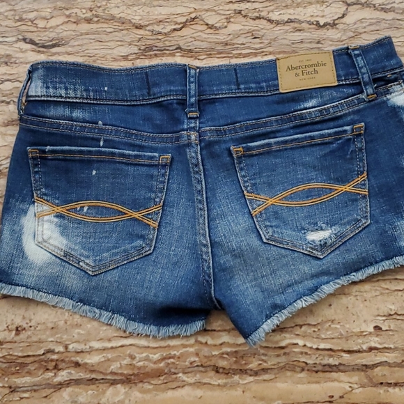 Abercrombie & Fitch short - Picture 2 of 4
